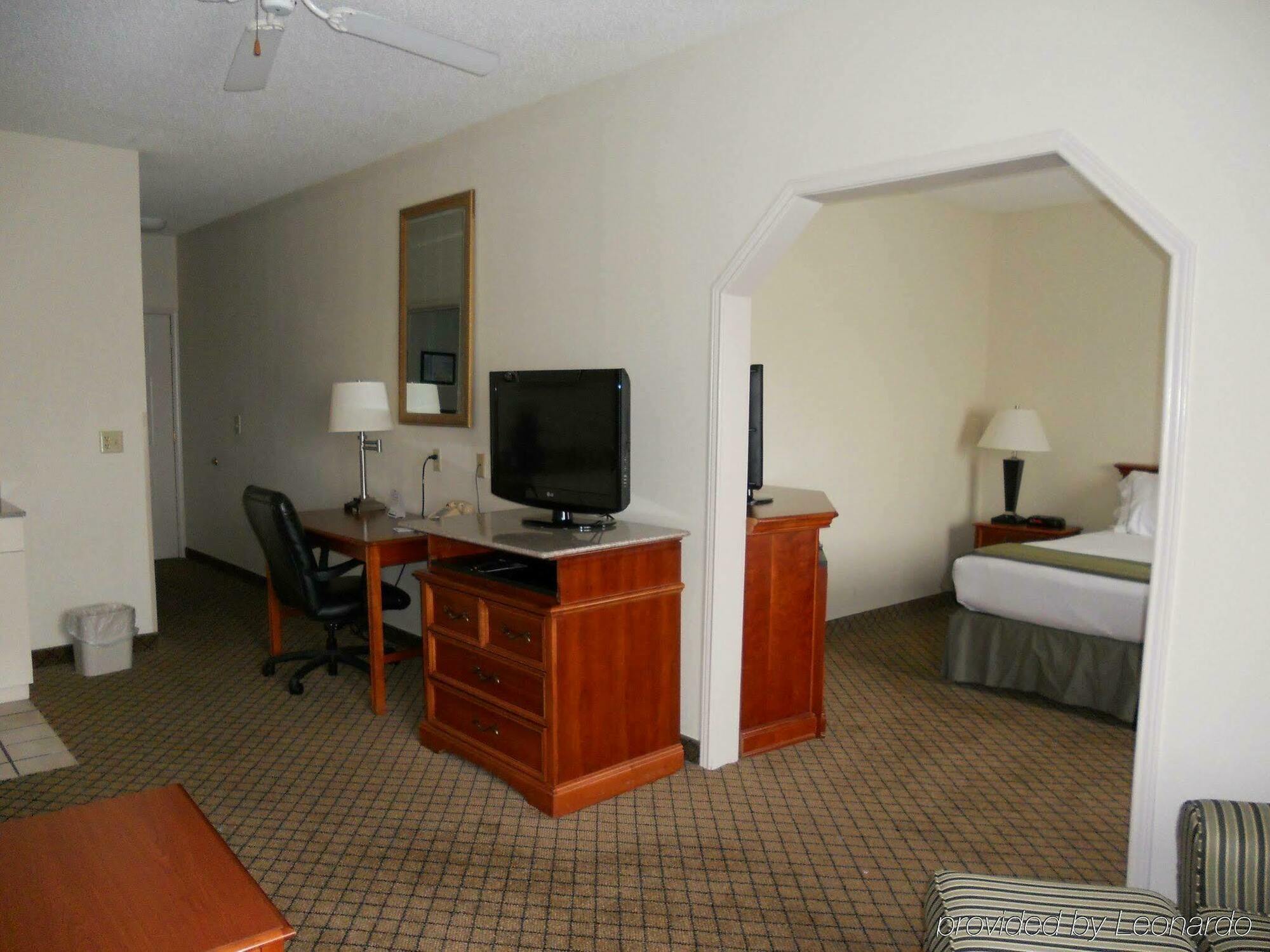 Holiday Inn Express & Suites Birmingham South - Pelham By Ihg Dış mekan fotoğraf